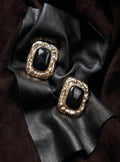 Mottled Gold Black Earrings