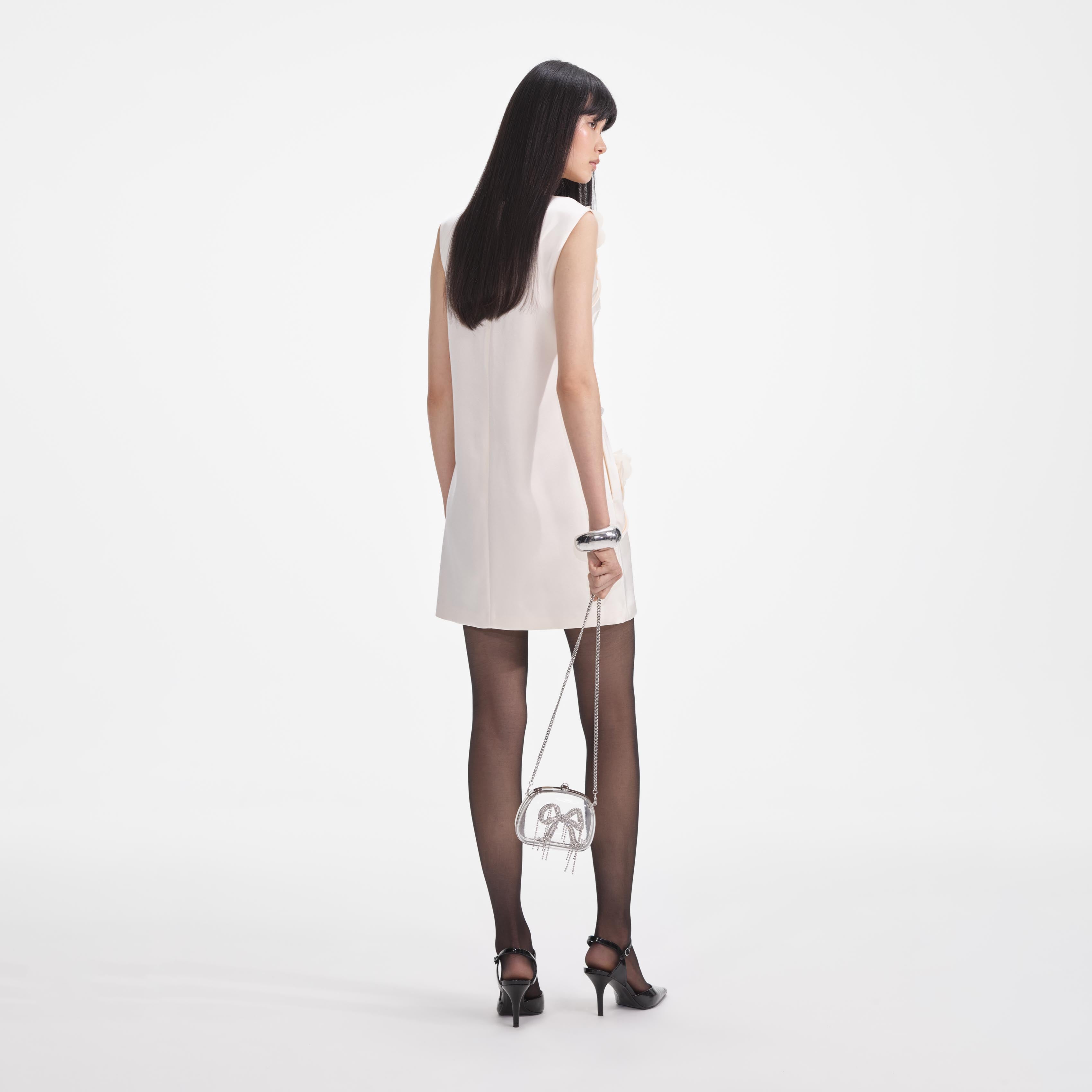 크림 3D 플라워 새틴 미니 드레스