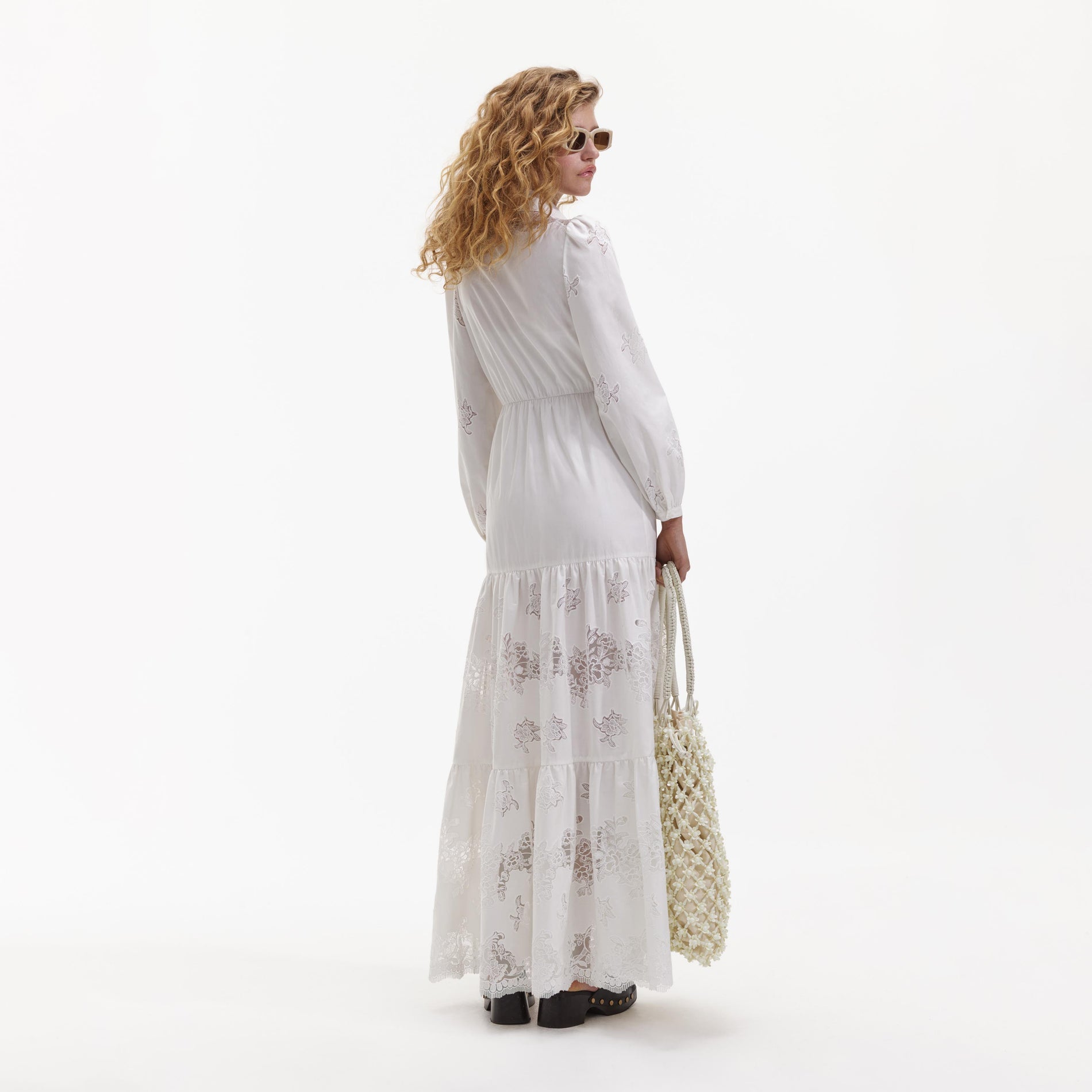 Check styling ideas for「COTTON LONG SLEEVE LONG SHIRT DRESS、3D KNIT RIBBED  BRA」
