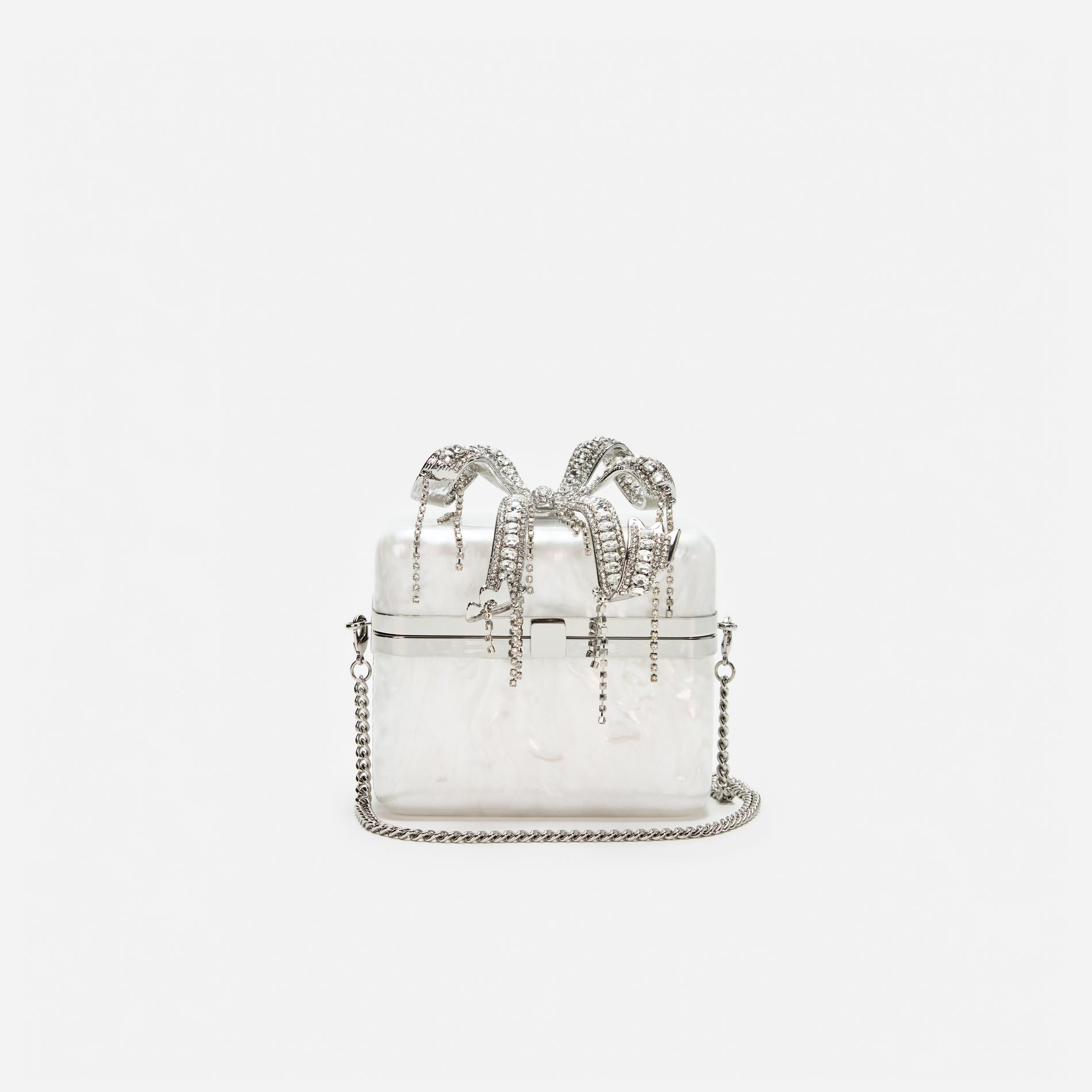 A photo of the Pearl Vanity Case